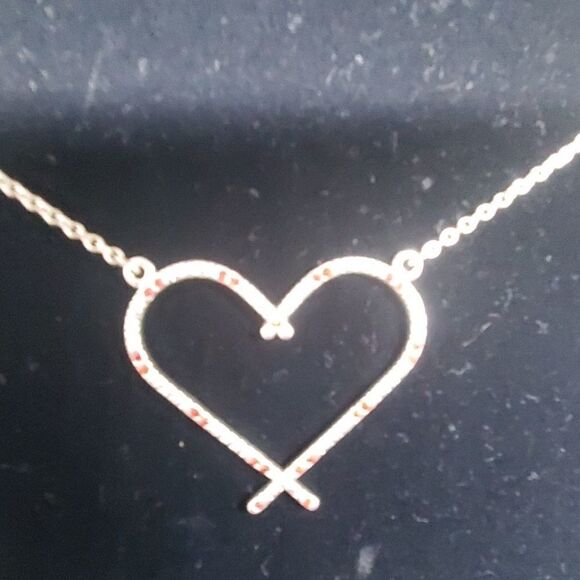 Avon Saq Silver Heart Necklace with Red Rhinestone - Picture 3 of 4